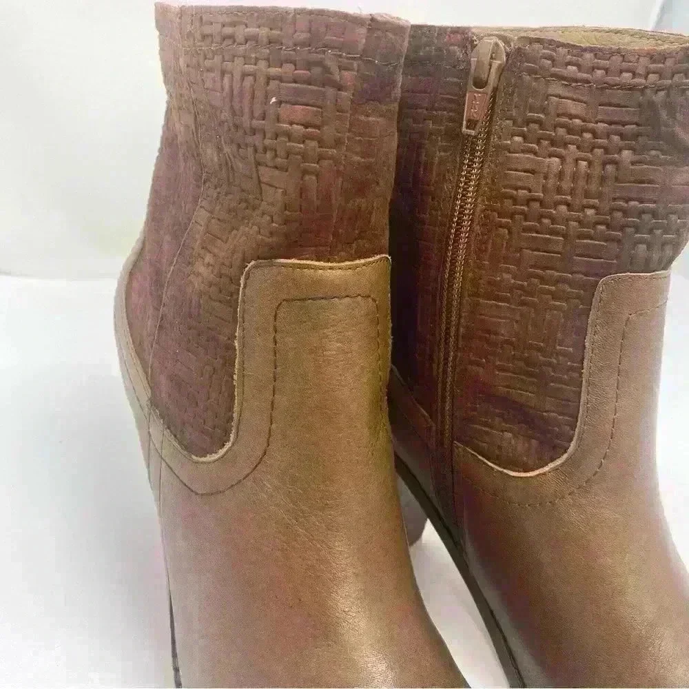 Corso Como Women's Harvest Boot Tobacco Sz 8M New Shelf pull